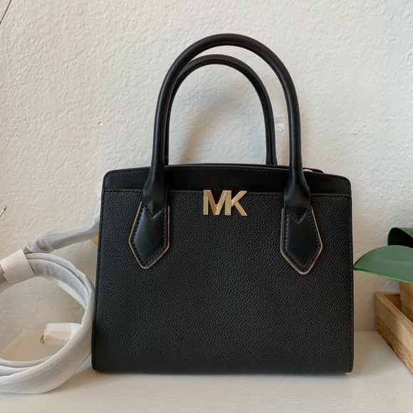 Michael Kors Handbags - Michael Kors Montgomery MD Messenger